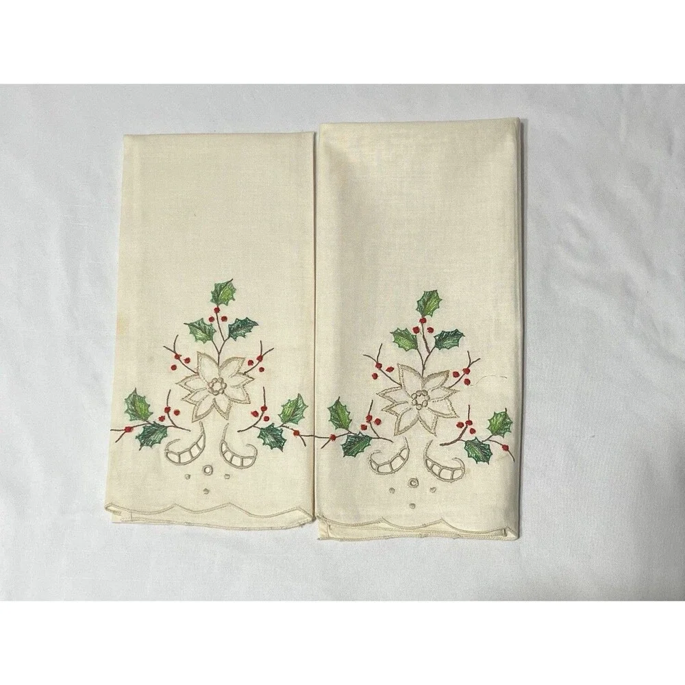 2 Embroidery scallop edge punch out Christmas poinsettia napkins Shimmer LN